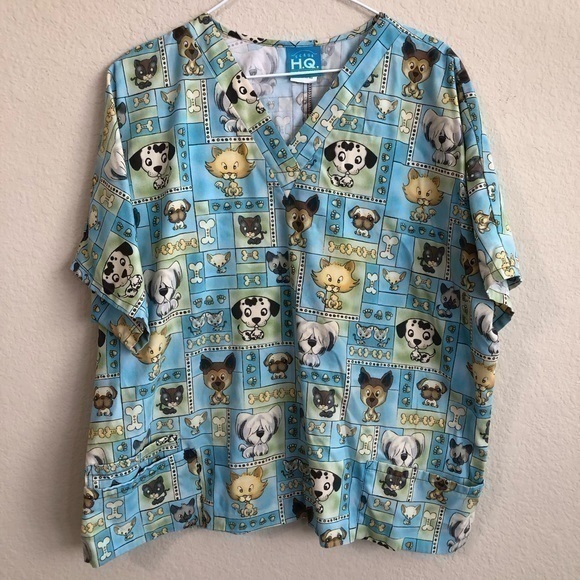 Scrubs HQ Scrubs Top Blue Dogs Puppy Print Nurse Health Care Worker Dog Lover - Picture 1 of 6
